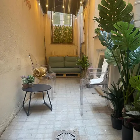 Little Malasana En Madrid Exterior photo